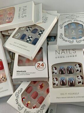 *8 SURPRISE Boxes* Press On Nails LOT